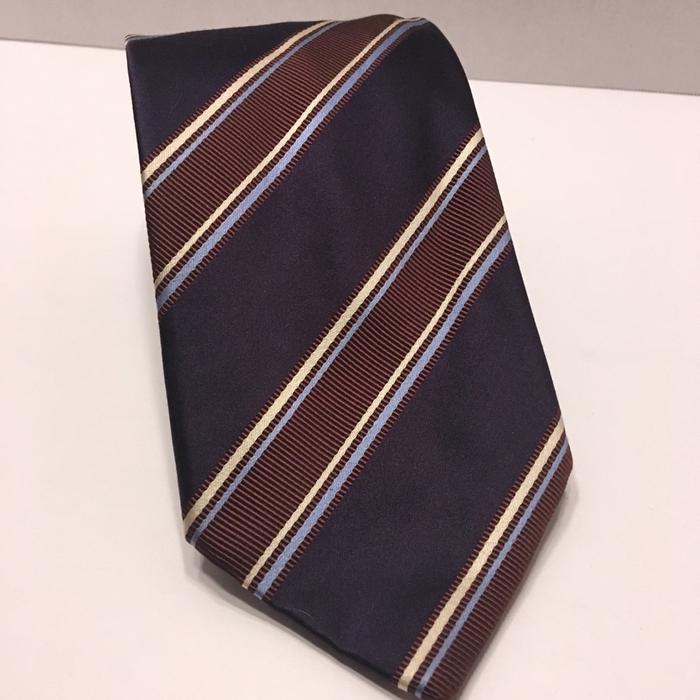 Gorgeous Brioni Luxury Silk Tie